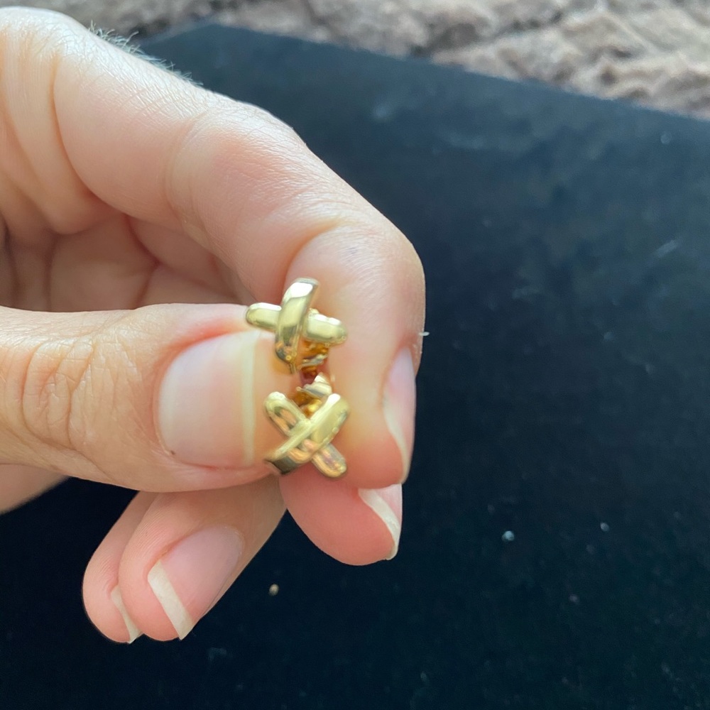 Tiffany and Co. gold Paloma graffiti X earrings